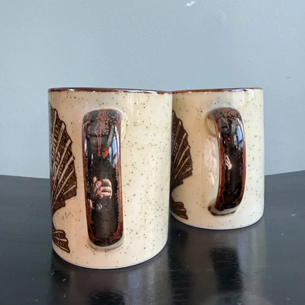 3/$30 🌟 VTG Shell Mugs Set of 2 - Picture 6 of 10